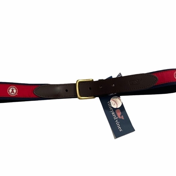 Men’s LA Angels Vineyard Vines Red MLB Canvas Belt - Picture 5 of 14
